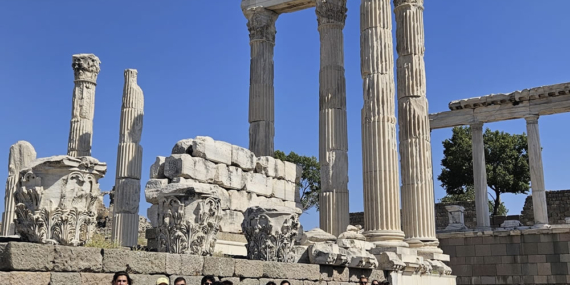 Dünyanın İlk Hastanesi Geleceğin Hekimlerini Ağırlıyor