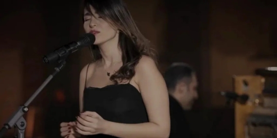 İran’da Başörtüsü Olmadan Konser Veren Parastoo Ahmadi’nin Kırbaç Cezası Kesinleşti
